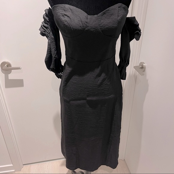 Nastygal black linen style dress with off the shoulder elastic puff sleeves - Picture 6 of 8